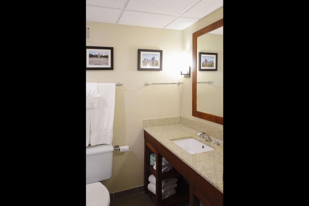 Comfort Inn & Suites Event Center Image 11