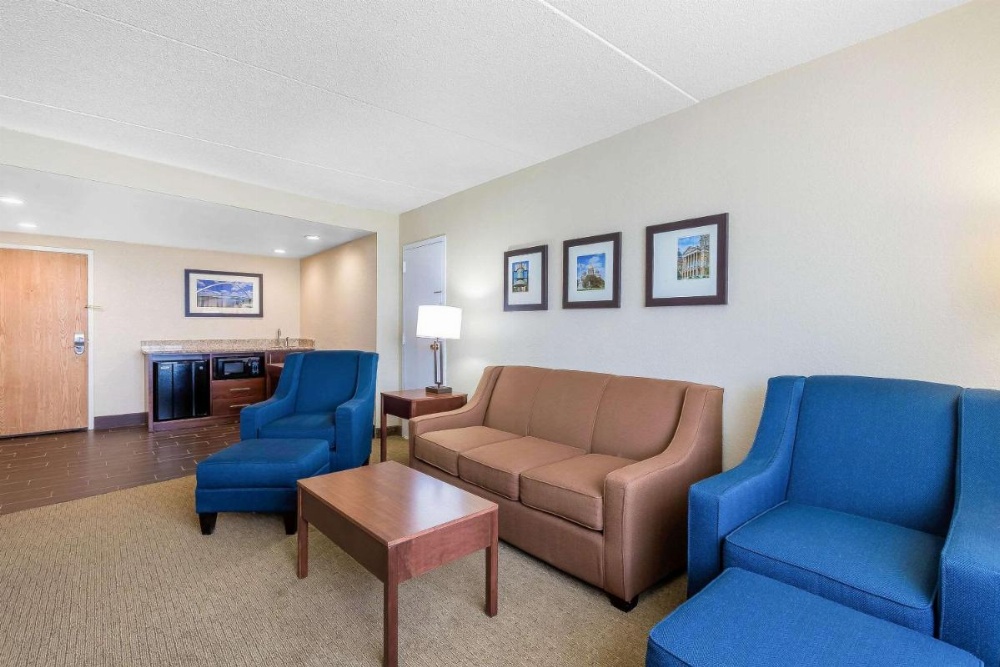 Comfort Inn & Suites Event Center Image 15