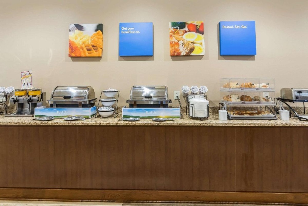 Comfort Inn & Suites Event Center Image 17