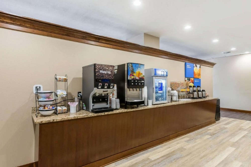 Comfort Inn & Suites Event Center Image 7